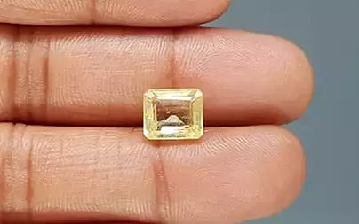 Yellow Topaz - 4.30 Carats