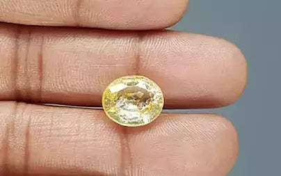 Yellow Topaz - 7.79 Carats