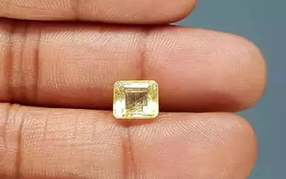 Yellow Topaz - 3.64 Carats