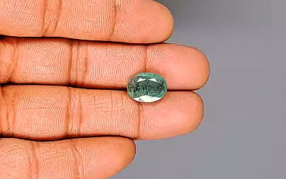 5.32 Carats Oval Emerald