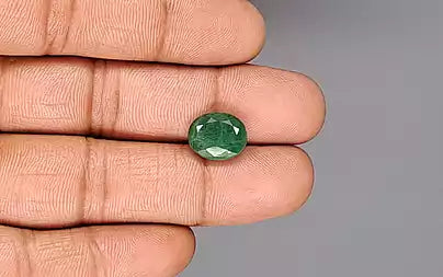 5.4 Carats Oval Emerald