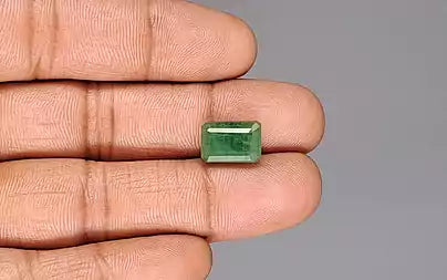 Emerald (Panna) - 5.59 Carats