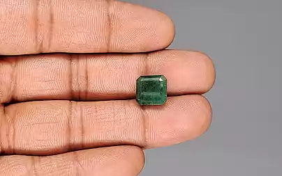 Emerald (Panna) - 5.68 Carats