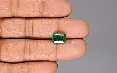 Emerald - 3.15 Carats (Panna - 3.43 Ratti)