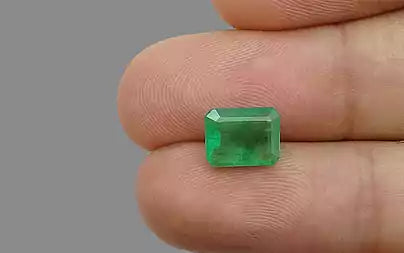 Emerald - 2.15 Carats (Panna - 2.34 Ratti)