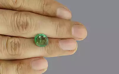 3.09 Carats Oval Emerald