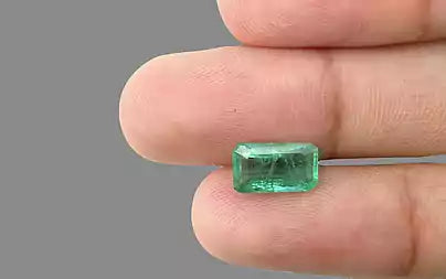 3.02 Carats Octagon Emerald