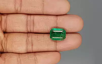 Emerald - 6.41 Carats (Panna - 6.99 Ratti)