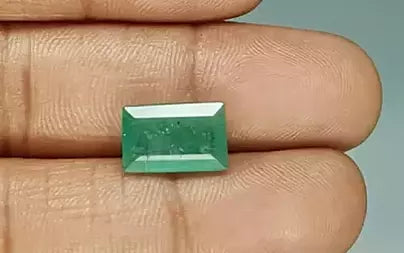 5.38 Carats Rectangle Emerald