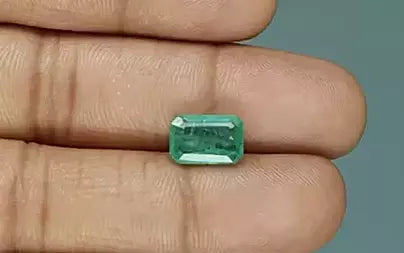 3.08 Carats Octagon Emerald