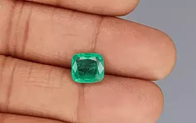 2.90 Carats Cushion Emerald
