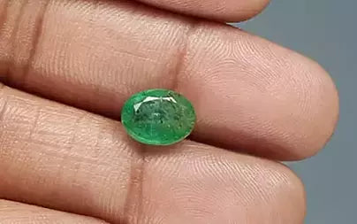 3.09 Carats Oval Emerald
