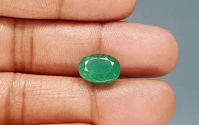 5.17 Carats Oval Emerald