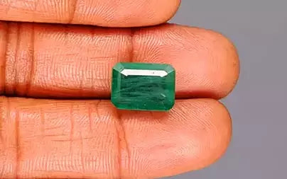 Emerald - 6.40 Carats (Panna - 6.98 Ratti)
