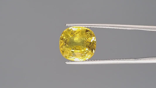 Yellow Sapphire - 6.02 Carats (Pukhraj - 6.56 Ratti)