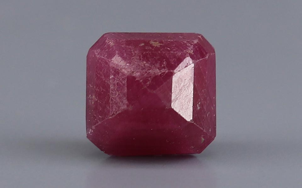 Ruby (Manik) Gemstone - 4.73 Carats