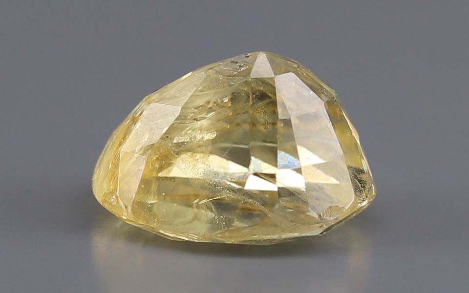 Yellow Sapphire (Pukhraj) Gemstone - 5.09 Carats