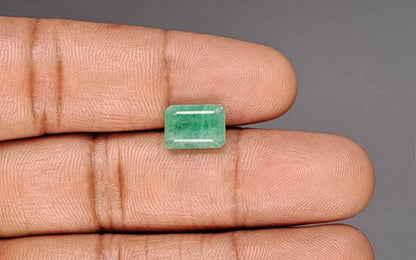 Emerald (Panna) Gemstone - 3.45 Carats