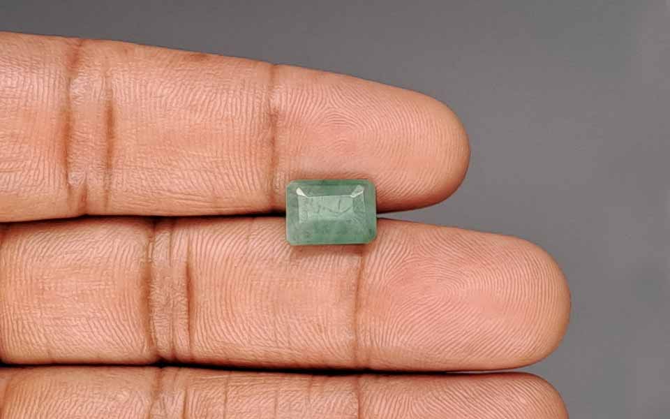 Emerald (Panna) Gemstone - 3.10 Carats