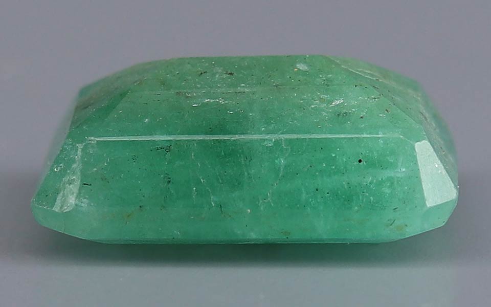 Emerald (Panna) Gemstone - 7.49 Carats