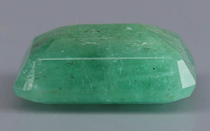 Emerald (Panna) Gemstone - 7.49 Carats