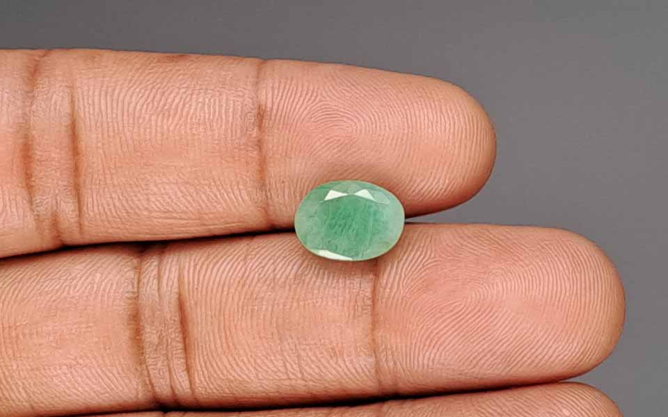 Emerald (Panna) Gemstone - 3.43 Carats