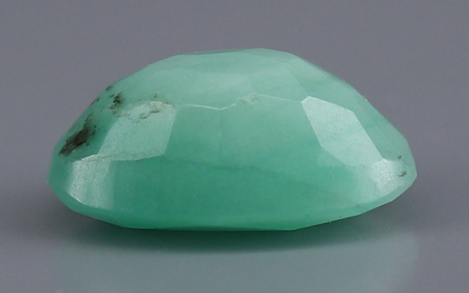 Emerald (Panna) Gemstone - 5.57 Carats