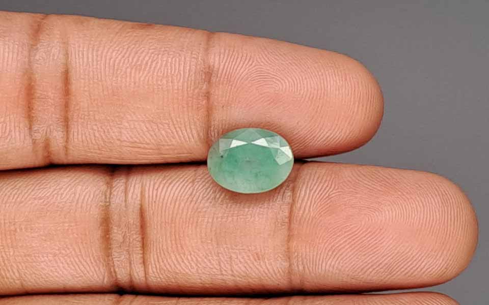 Emerald (Panna) Gemstone - 3.42 Carats