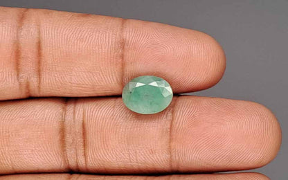 Emerald (Panna) Gemstone - 3.42 Carats