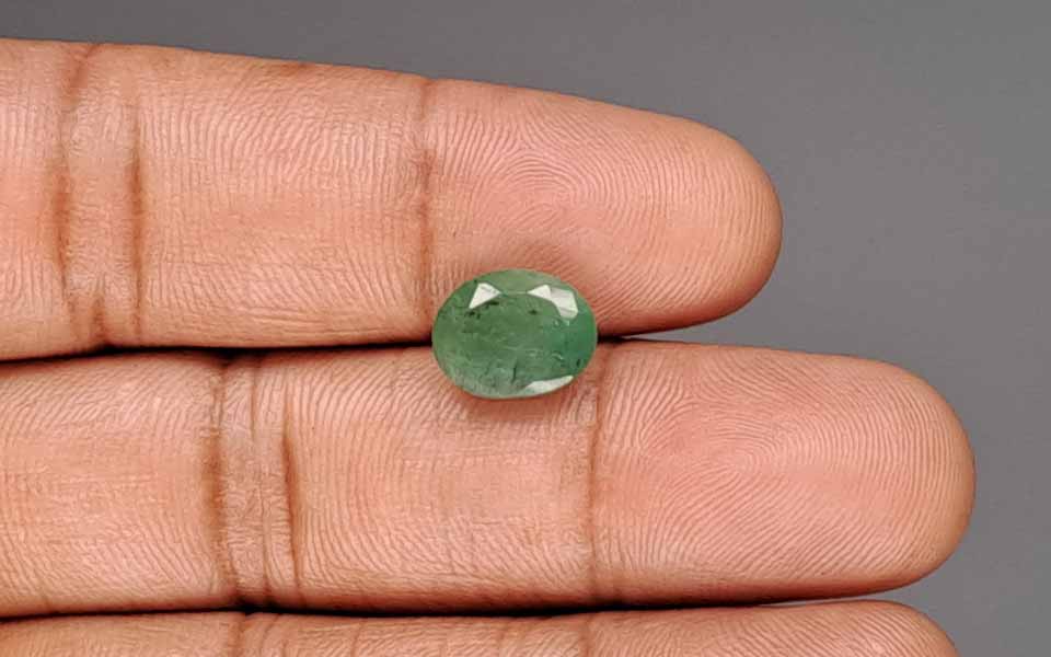 Emerald (Panna) Gemstone - 3.49 Carats
