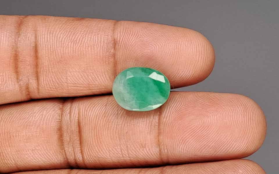Emerald (Panna) Gemstone - 6.21 Carats