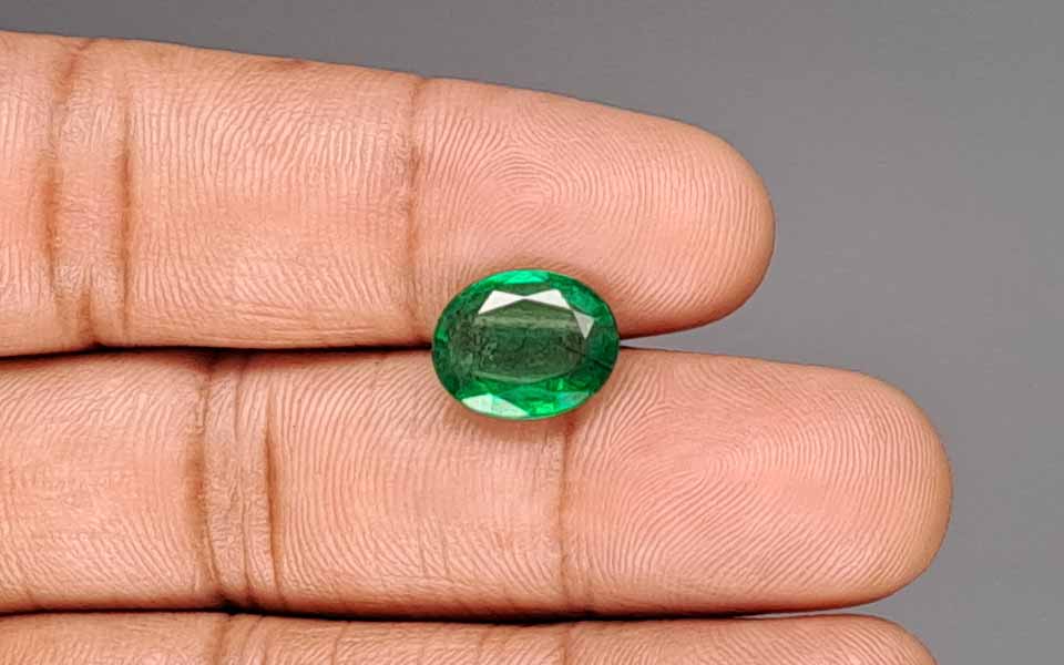 Emerald (Panna) Gemstone - 3.94 Carats
