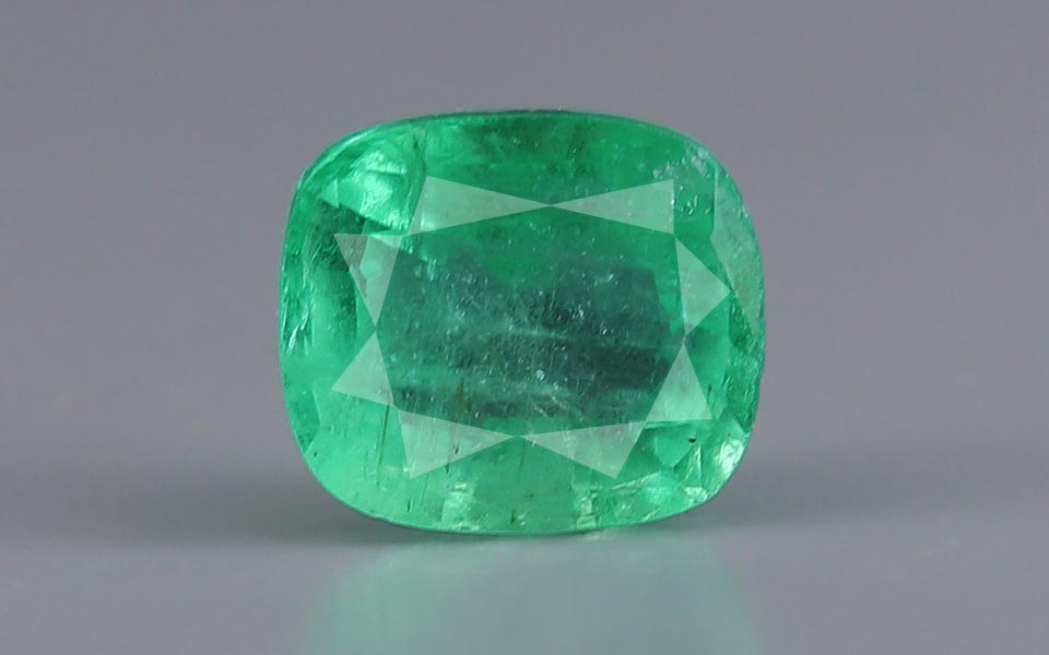 Emerald (Panna) Gemstone - 2.60 Carats