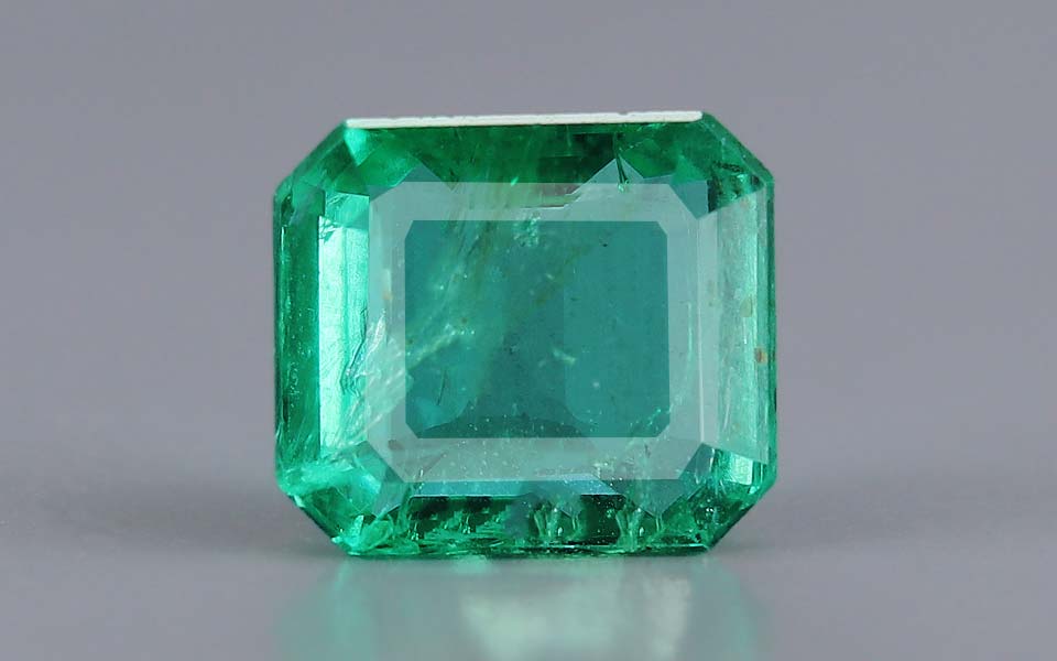 Emerald (Panna) Gemstone - 3.59 Carats
