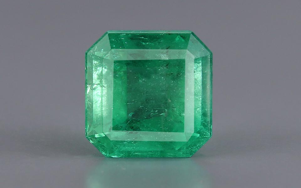 Emerald (Panna) Gemstone - 3.77 Carats