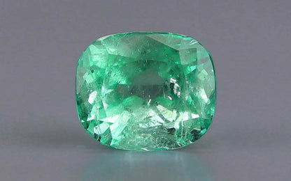 Emerald (Panna) Gemstone - 4.49 Carats