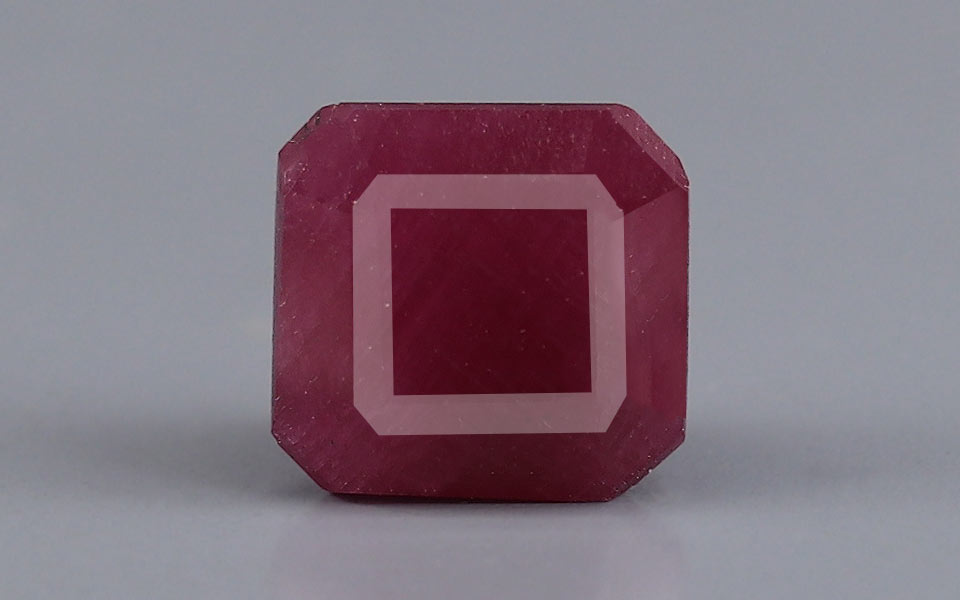 Ruby (Manik) Gemstone - 4.73 Carats