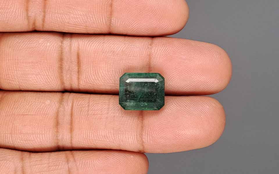 Emerald (Panna) Gemstone - 7.36 Carats