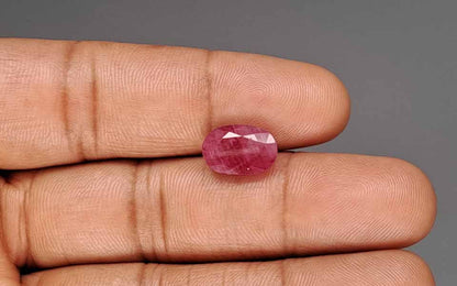 Ruby (Manik) Gemstone - 5.57 Carats