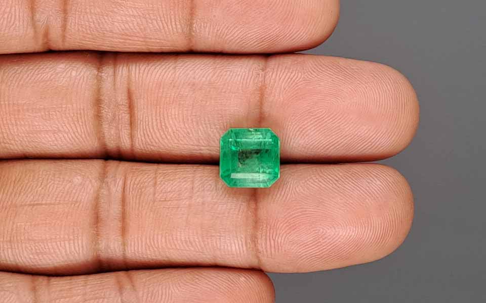 Emerald (Panna) Gemstone - 3.77 Carats