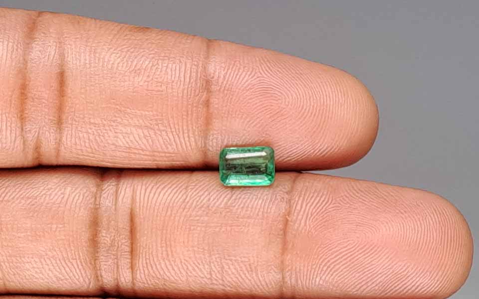 Emerald (Panna) Gemstone - 0.96 Carats