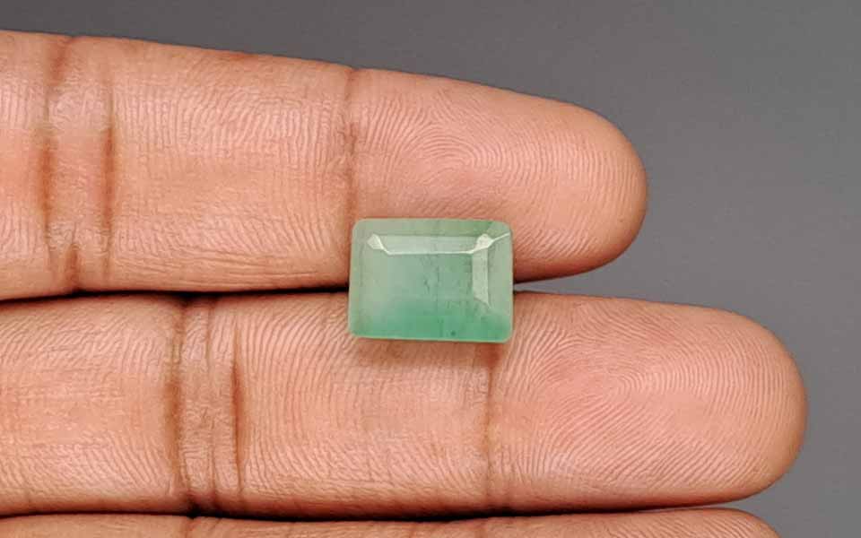 Emerald (Panna) Gemstone - 5.95 Carats
