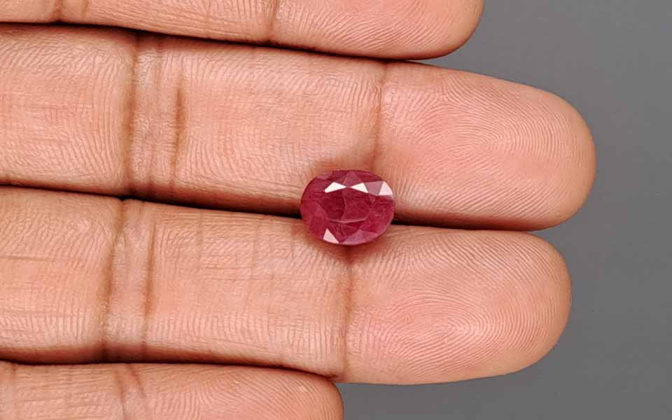 Ruby (Manik) Gemstone - 4.68 Carats
