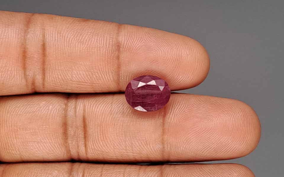 Ruby (Manik) Gemstone - 5.77 Carats
