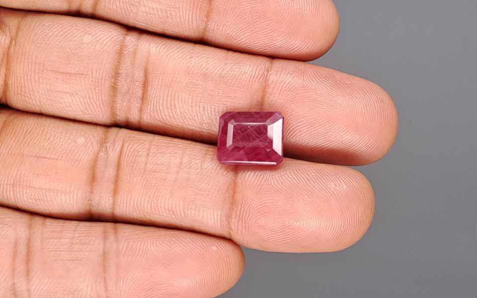 Ruby (Manik) Gemstone - 5.94 Carats