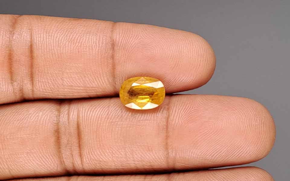 Yellow Sapphire (Pukhraj) Gemstone - 3.6 Carats
