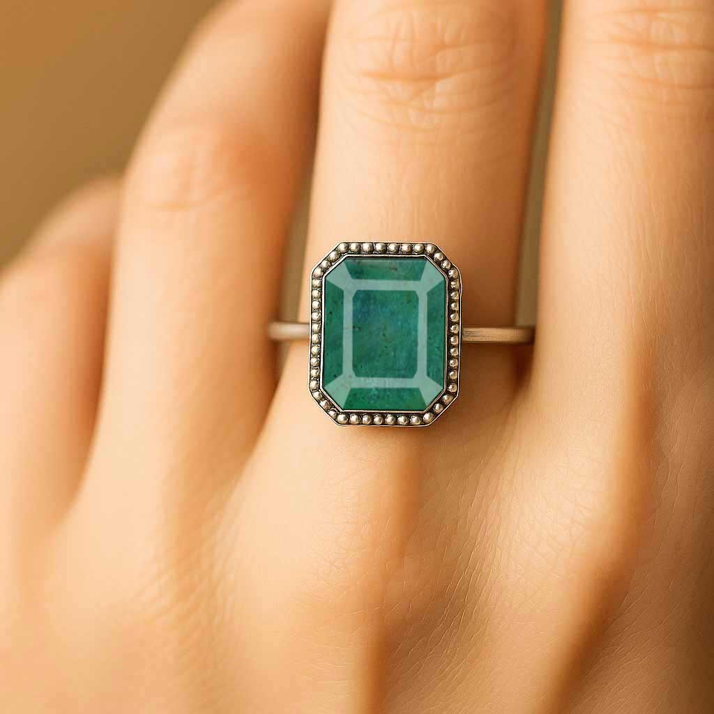 Classic Regal 925 Sterling Silver WoMen's Emerald Cut Emerald Ring