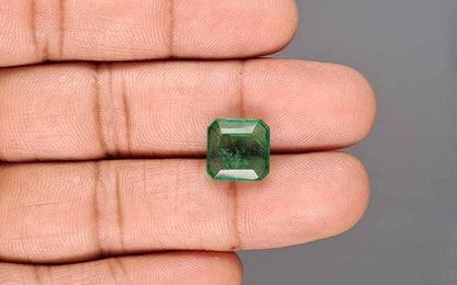 Emerald (Panna) Gemstone - 5.58 Carats