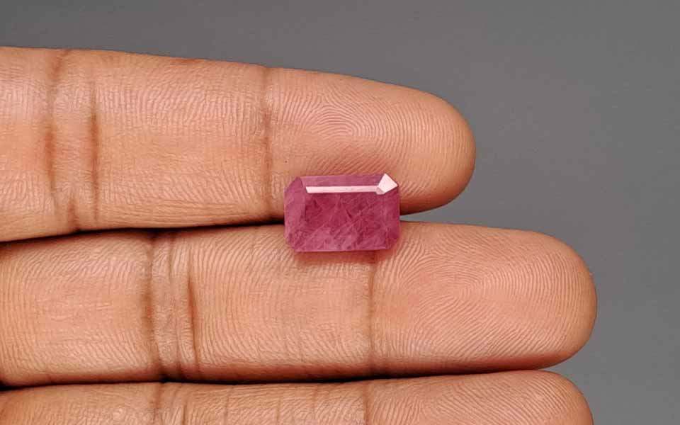 Ruby (Manik) Gemstone - 7.22 Carats