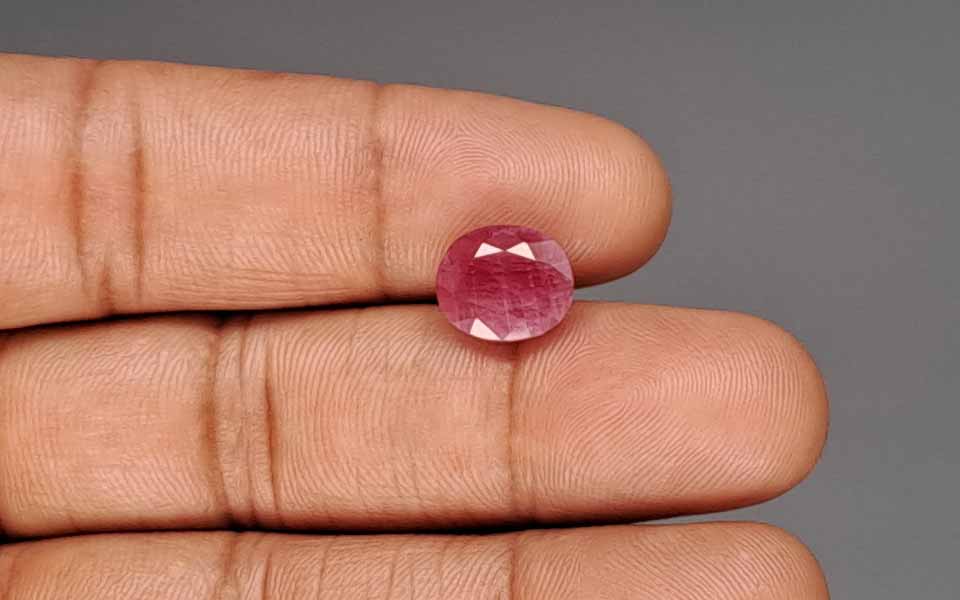 Ruby (Manik) Gemstone - 5.78 Carats